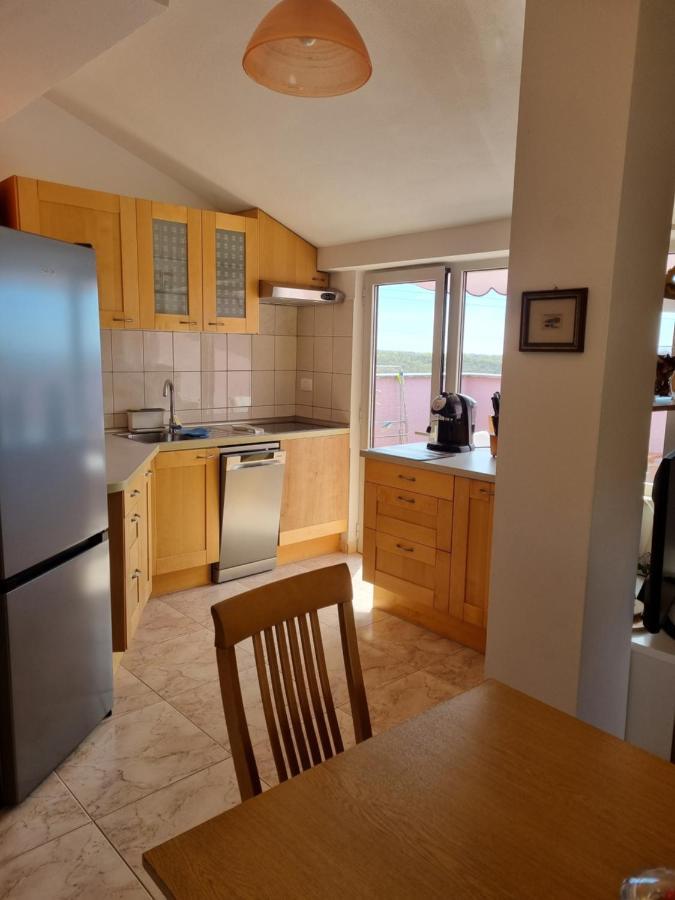 Apartma Katy Apartment อูมัค ภายนอก รูปภาพ