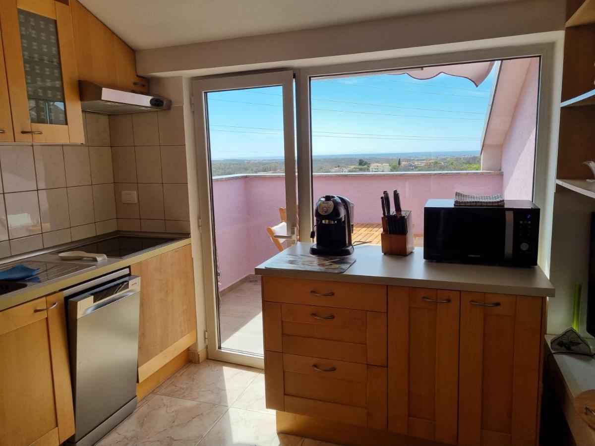 Apartma Katy Apartment อูมัค ภายนอก รูปภาพ